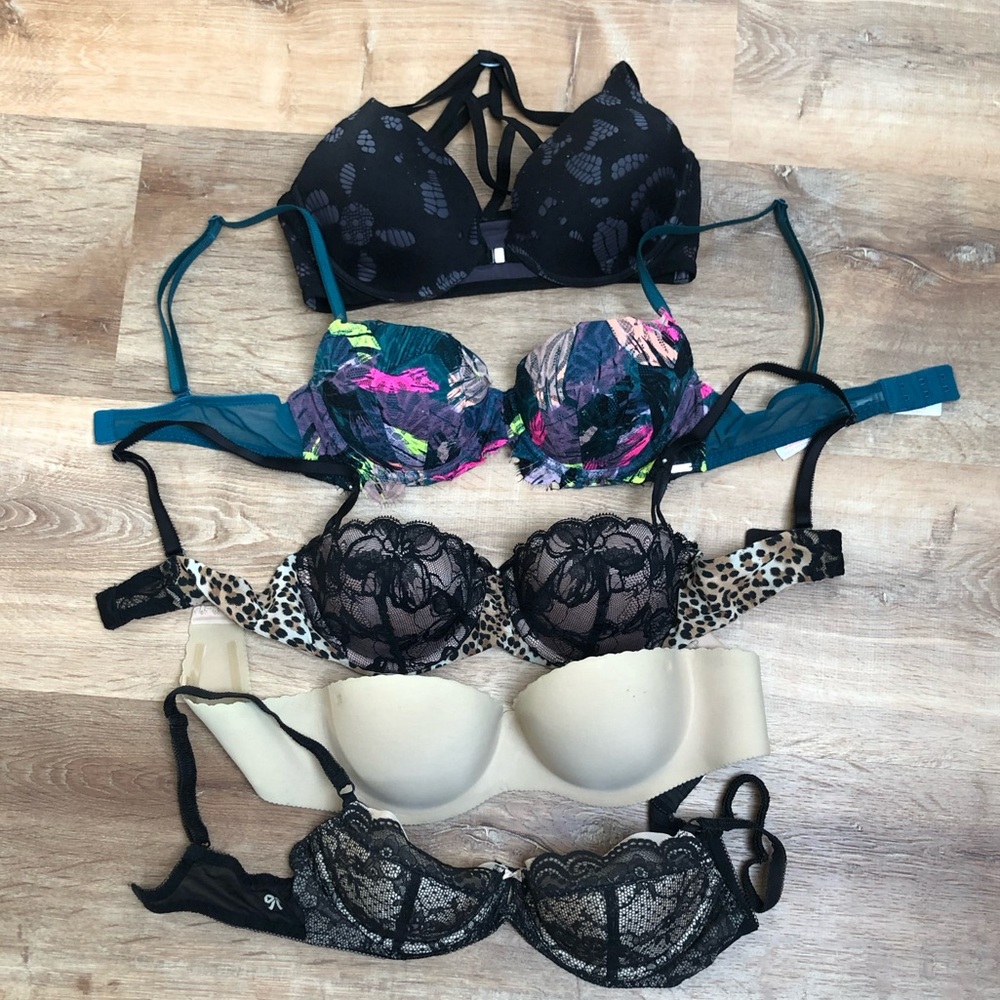 5 Bras 34 B Victoria’s Secret